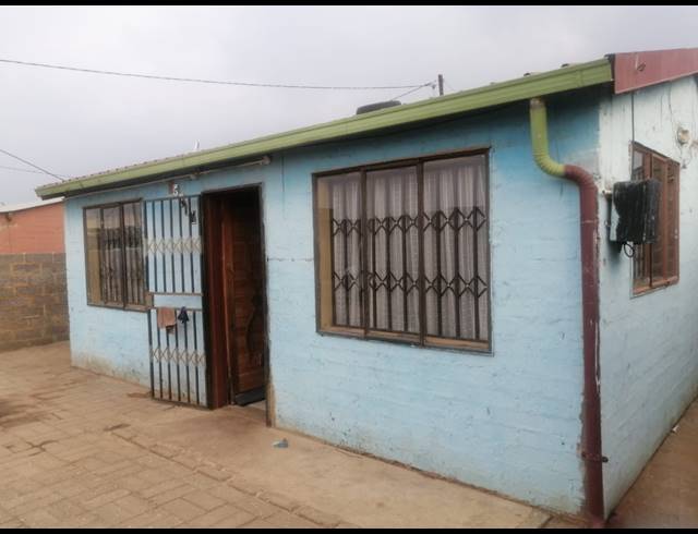 2 BEDROOM HOUSE FOR SALE IN ORANGE FARM